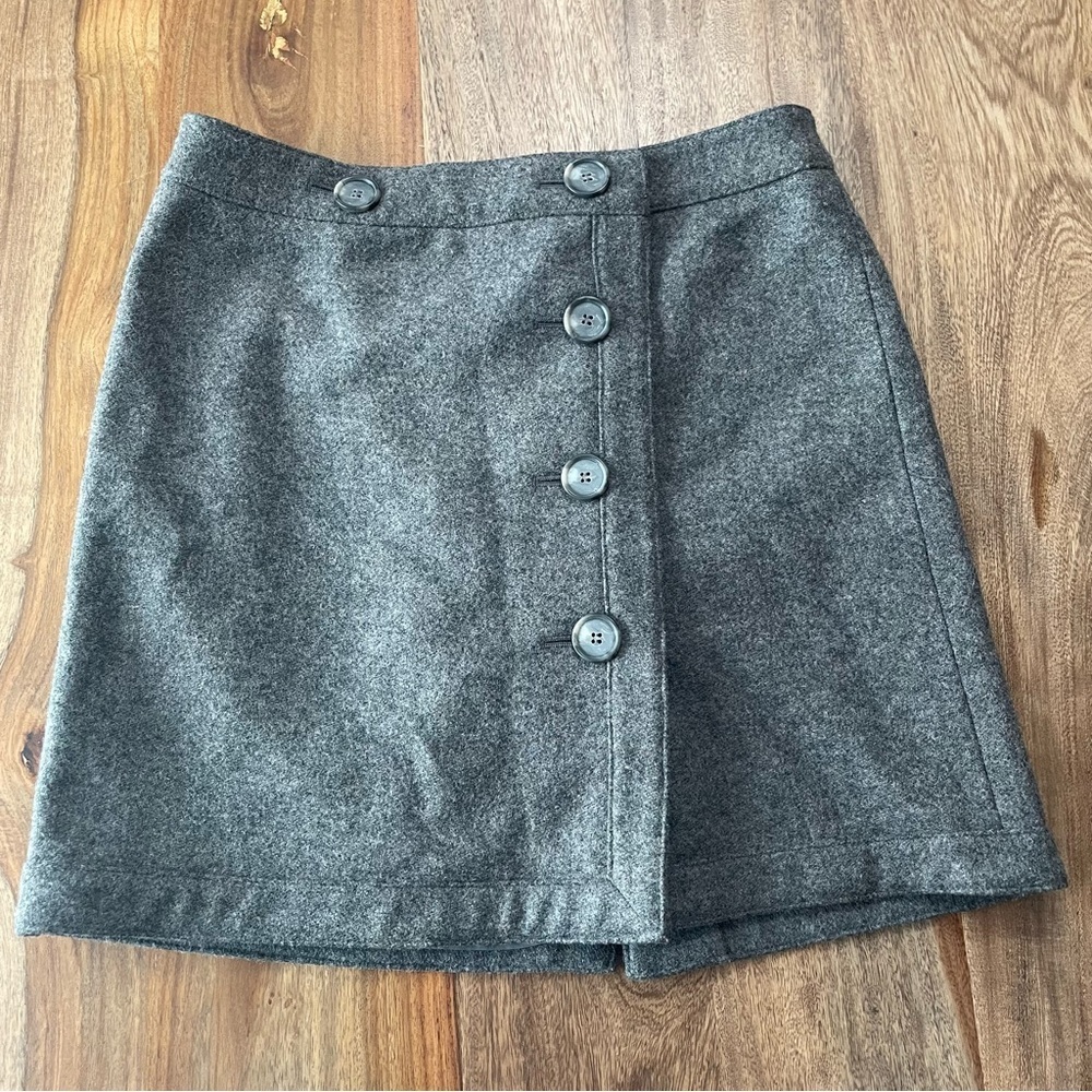 Ann Taylor Loft Grey Button Wrap Skirt Fully Lined NWOT Preppy 2P‎